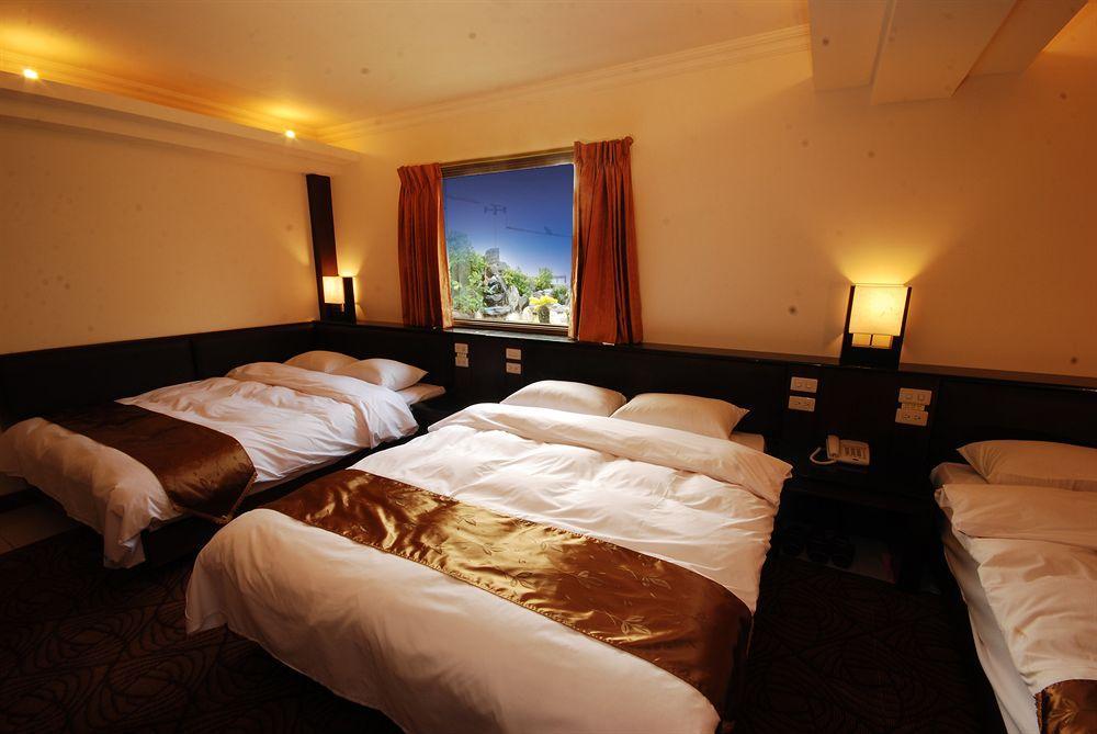 The Enterpriser Hotel Taichung Exterior photo