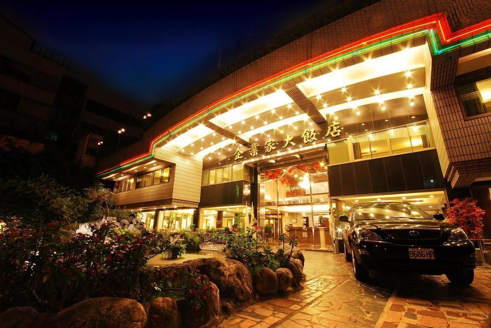 The Enterpriser Hotel Taichung Exterior photo