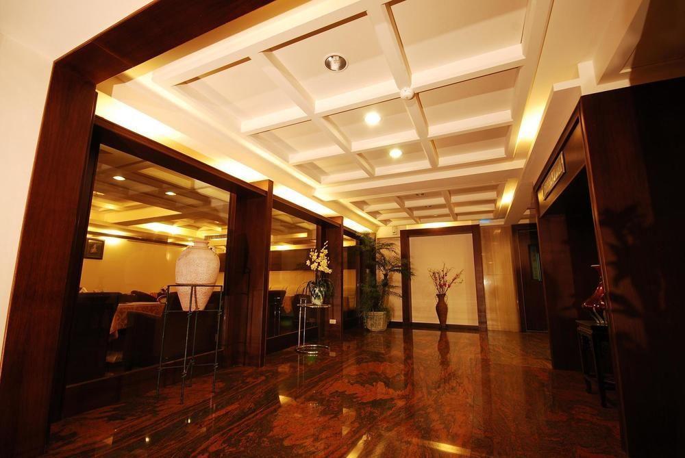 The Enterpriser Hotel Taichung Exterior photo