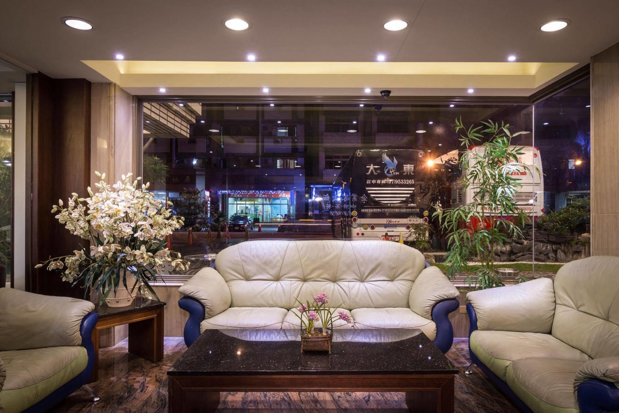 The Enterpriser Hotel Taichung Exterior photo