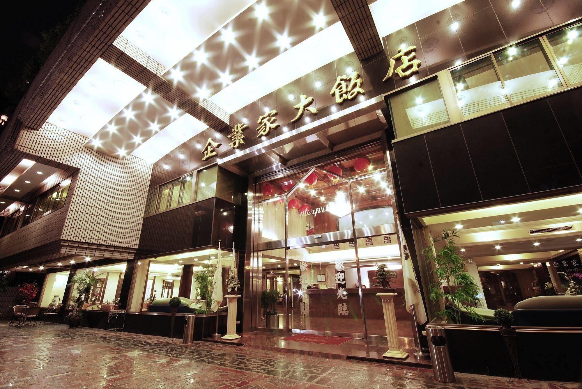 The Enterpriser Hotel Taichung Exterior photo