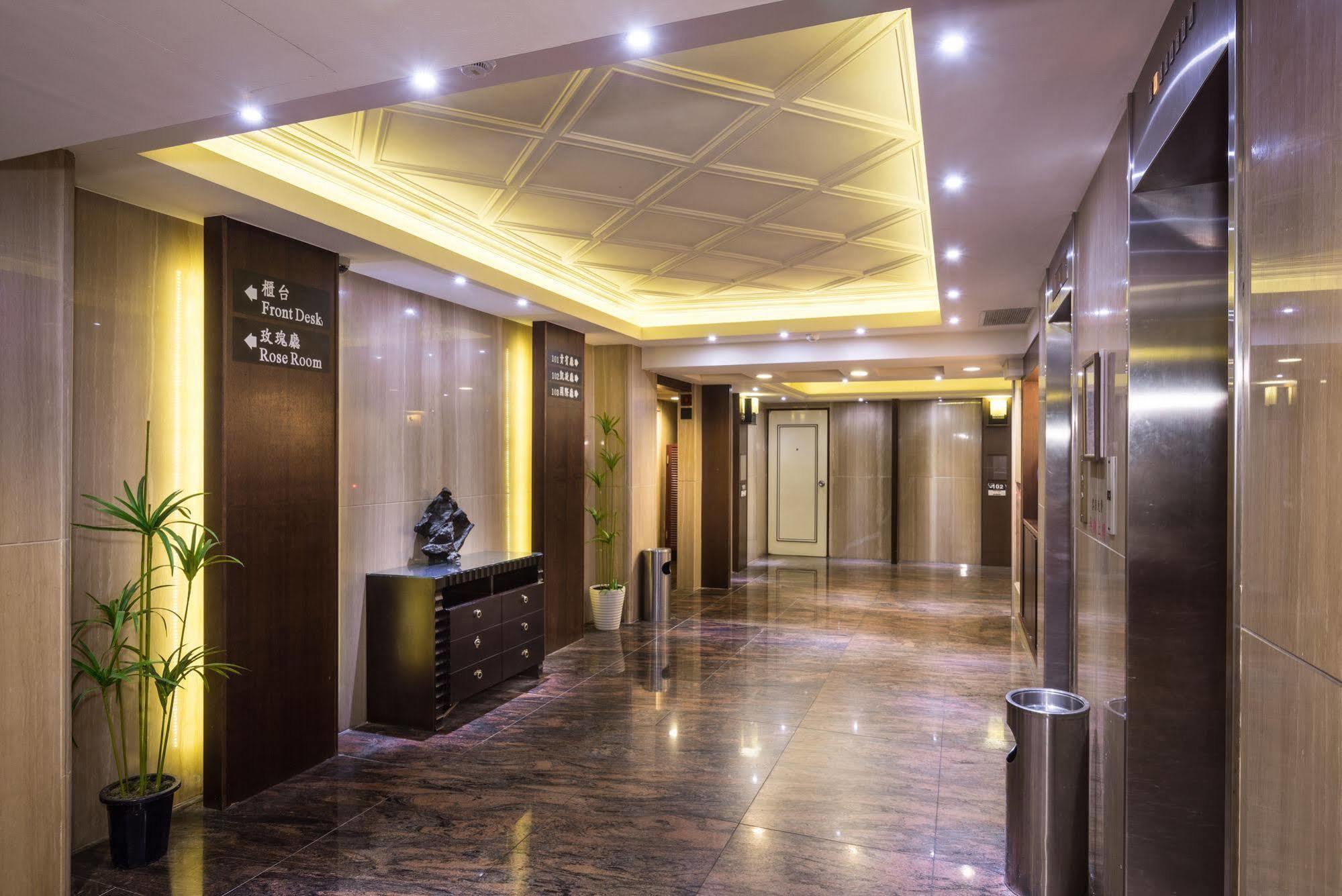 The Enterpriser Hotel Taichung Exterior photo