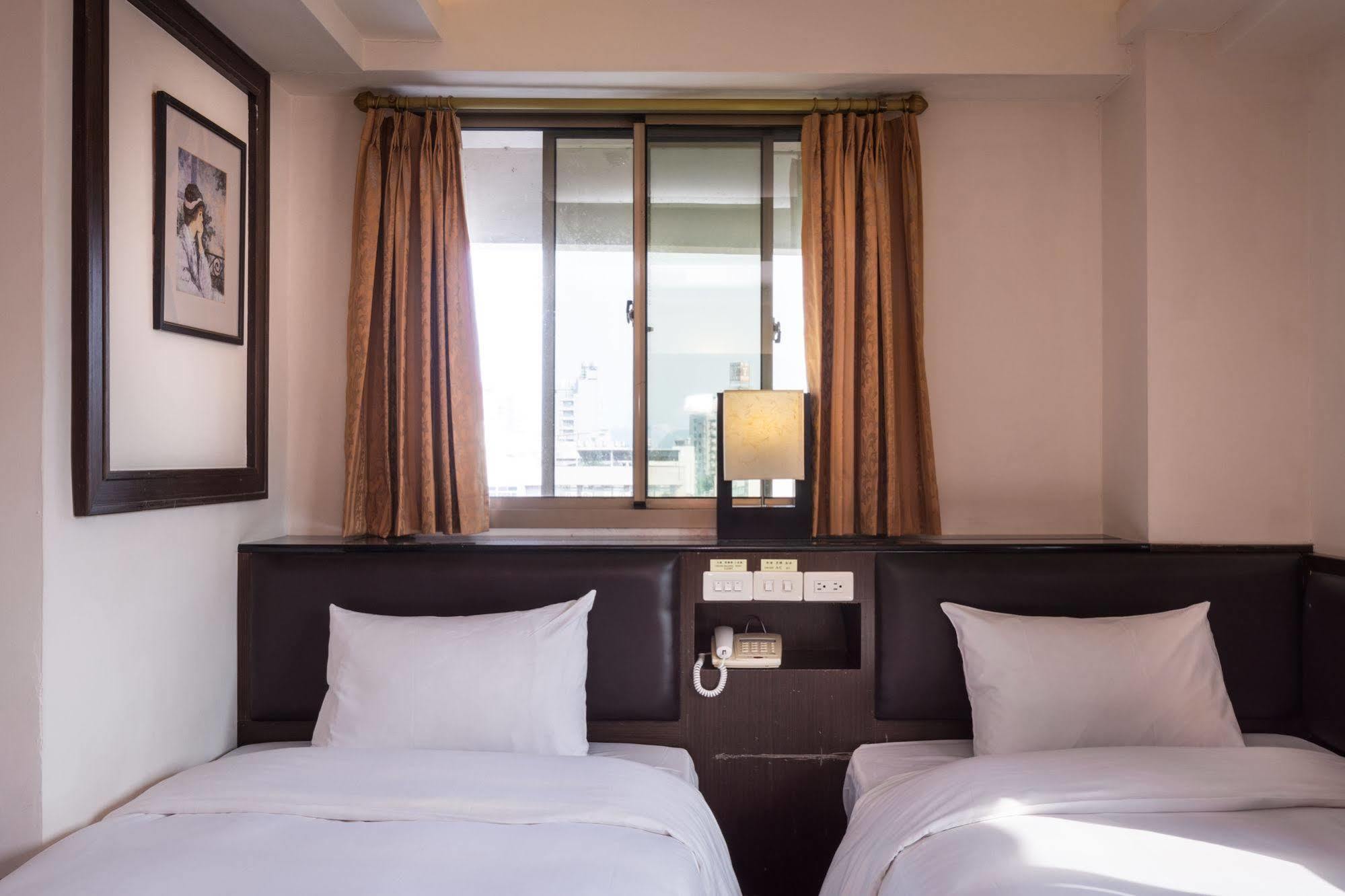 The Enterpriser Hotel Taichung Exterior photo